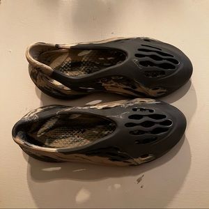 adidas Yeezy foam runner cream clay